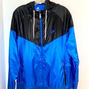 Nike sports wind breaker running jacket